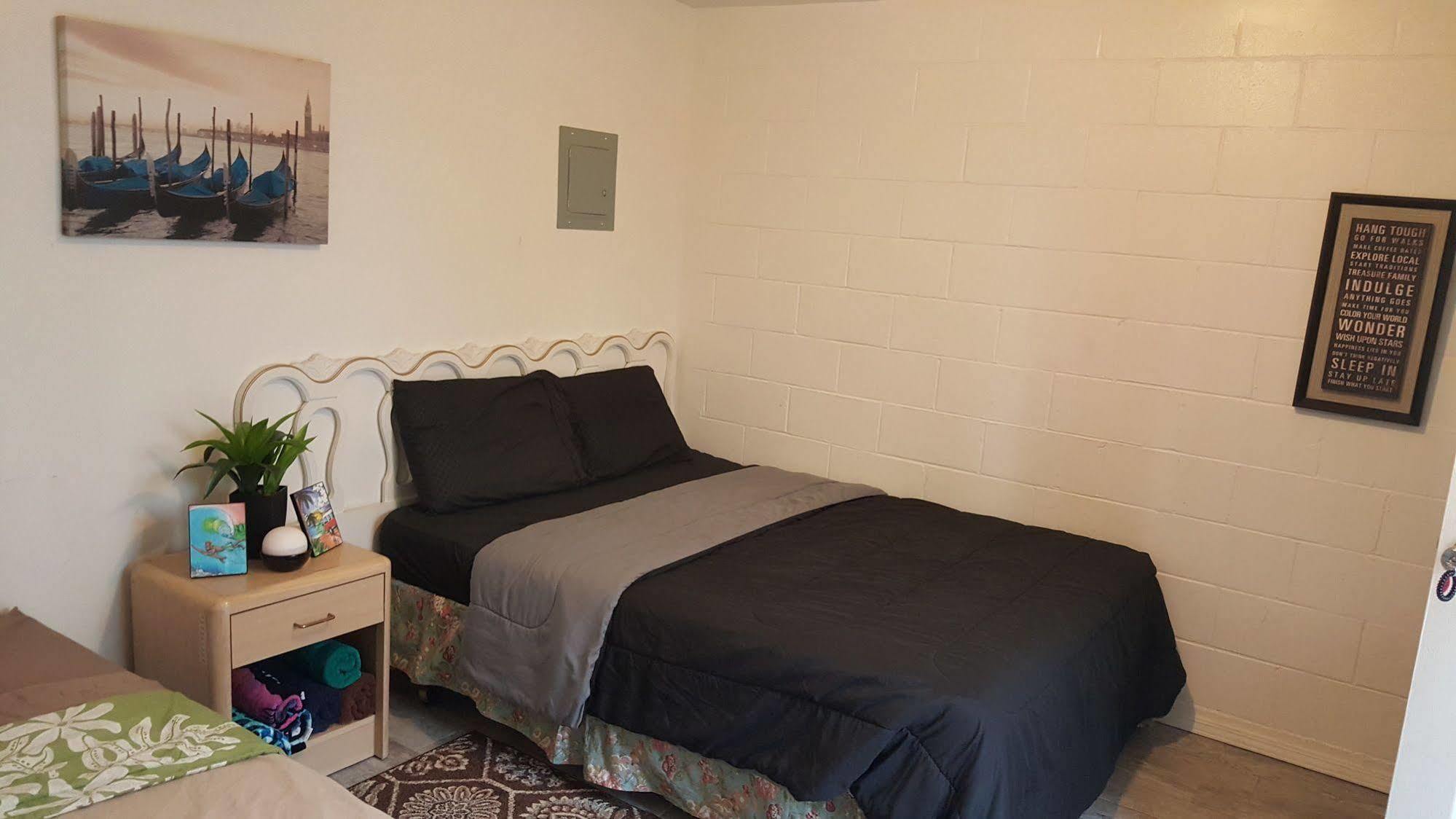 The Beach Waikiki Boutique Hostel Honolulu Bagian luar foto