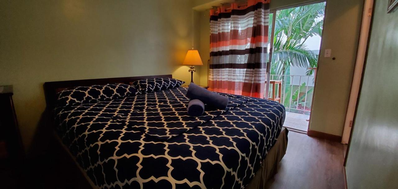 The Beach Waikiki Boutique Hostel Honolulu Bagian luar foto