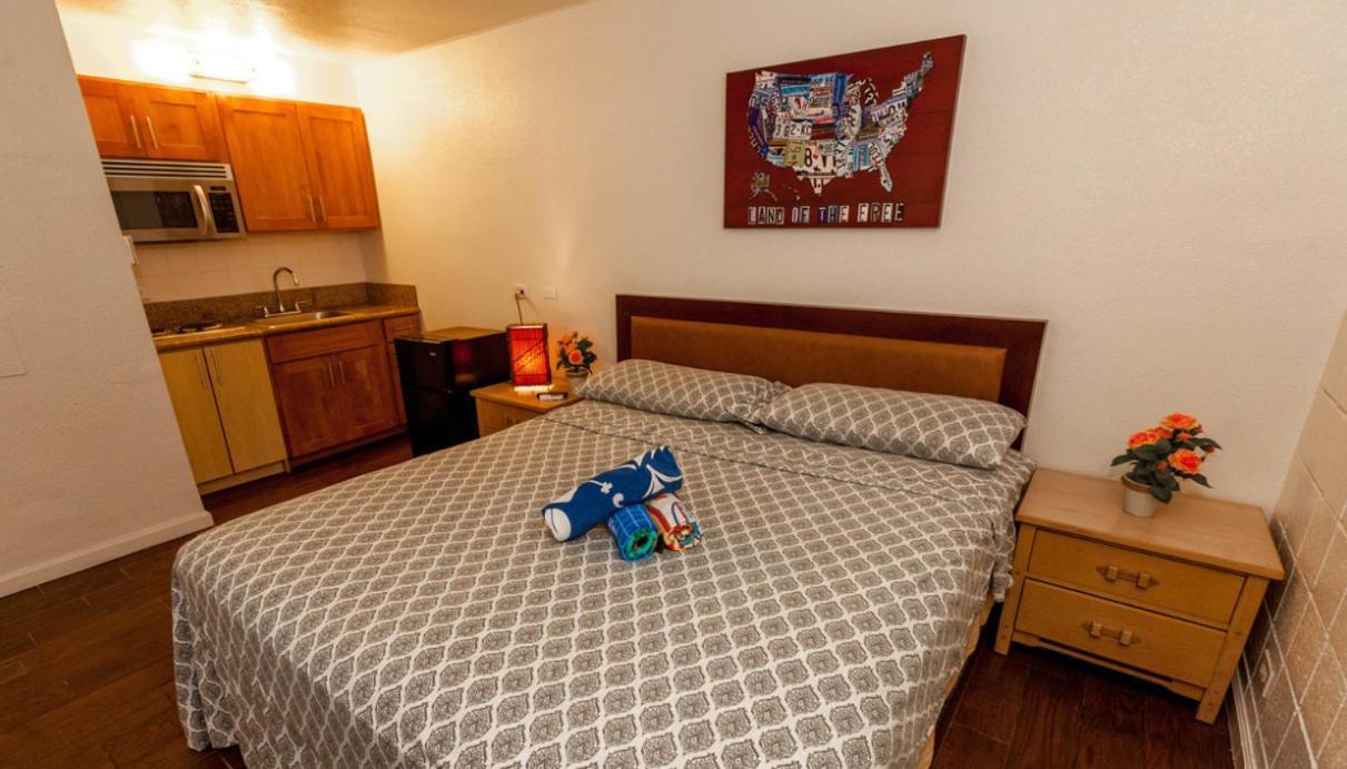 The Beach Waikiki Boutique Hostel Honolulu Bagian luar foto